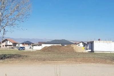 Teren Construcții de 389 mp, în Periferie