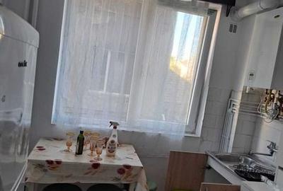 Apartament cu 2 camere semidecomandat în Mărăști