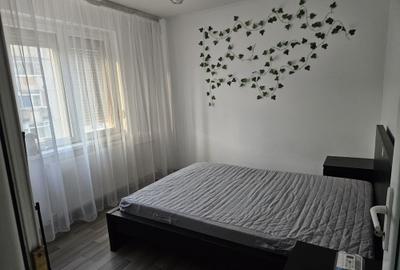 Apartament cu 3 camere decomandat în Sebastian