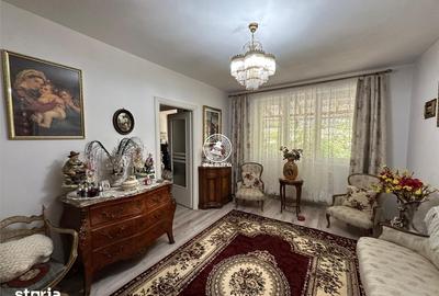Apartament cu 3 camere semidecomandat în Tătărași