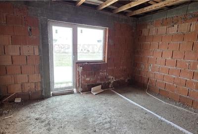 Casă cu 4 camere cu Teren 262 Mp în Clinceni