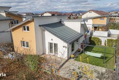 Casă cu 4 camere cu Teren 275 Mp în Central - 3
