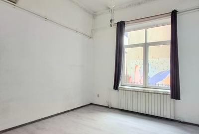 Casă individuală cu 12 camere cu Teren 500 Mp în Unirii