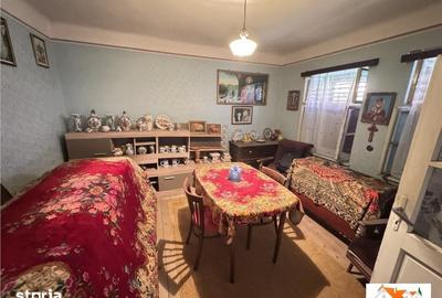Casă cu 4 camere cu Teren 569 Mp în Central