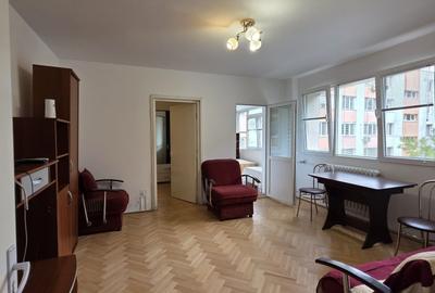 Apartament cu 2 camere semidecomandat în Titan