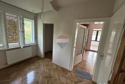 Spațiu comercial, de 135 mp, în Valea Roșie