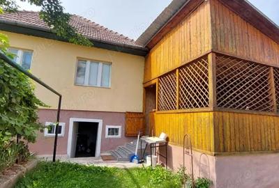 Casă cu 2 camere cu Teren 1040 Mp în Petrești - 5