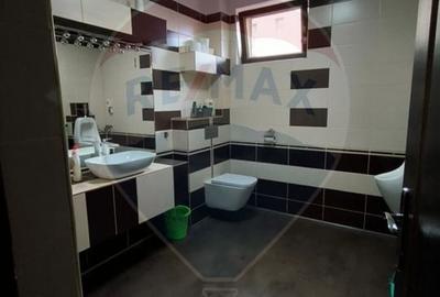 Spațiu comercial, de 165 mp, în Plopilor - 30