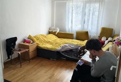 Apartament cu 4 camere decomandat, mobilat în Doamna Ghica