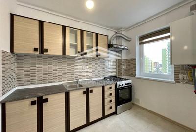 Apartament cu 2 camere semidecomandat, mobilat în Tractorul - 3