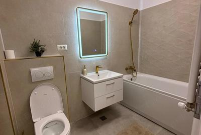 Apartament cu 3 camere decomandat în Sud