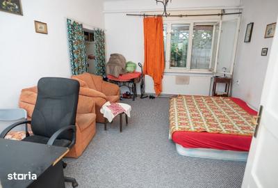 Casă cu 4 camere cu Teren 511 Mp în Central - 1