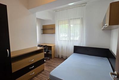 Apartament cu 3 camere semidecomandat în Central - 8