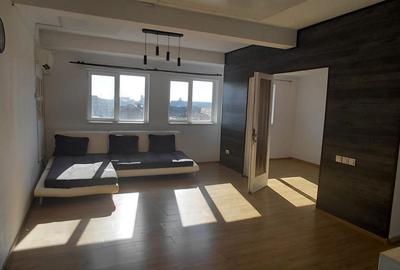 Apartament cu 2 camere semidecomandat în Centrul Istoric - 1