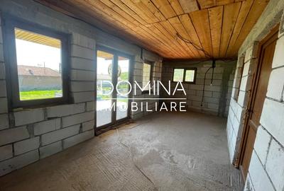 Casă individuală cu 6 camere cu Teren 4692 Mp în Rasova - 8