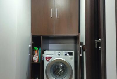Apartament cu 3 camere decomandat în Exterior Vest