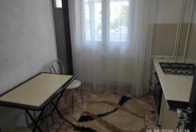 Apartament cu 2 camere semidecomandat în Cișmigiu