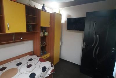 Apartament cu 2 camere decomandat în Micro 9