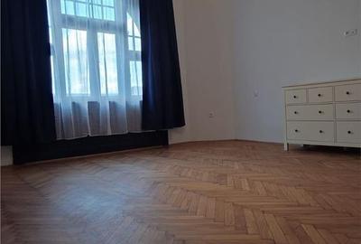 Apartament cu 3 camere semidecomandat în Central - 8