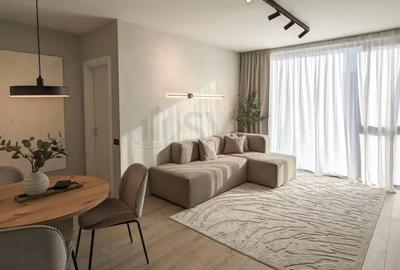 Apartament cu 3 camere semidecomandat, mobilat în Pipera