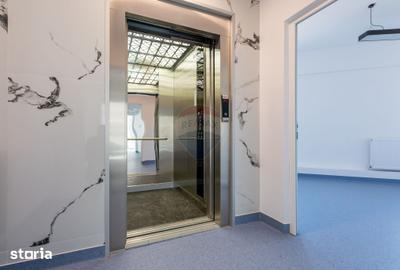 Spațiu comercial, de 1,200 mp, în Central