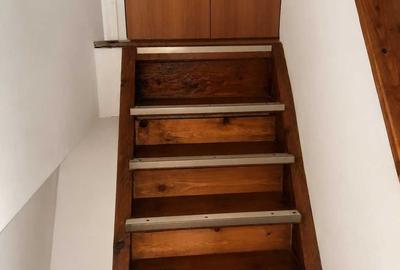 Casă cu 3 camere cu Canalizare în Ultracentral