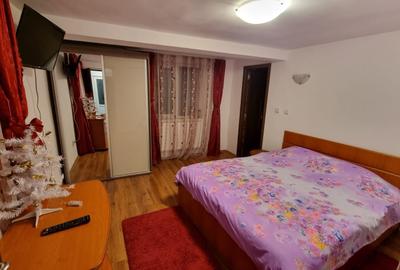 Casă cu 4 camere cu Teren 500 Mp în Poiana