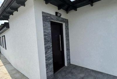 Apartament cu 3 camere în Central - 1