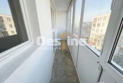 Apartament cu 3 camere decomandat în Sălaj