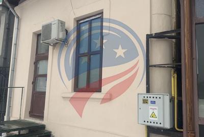 Casă individuală cu 3 camere cu Canalizare în Ultracentral - 1