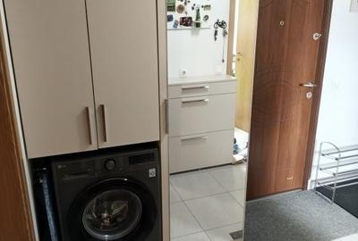 Apartament cu 2 camere decomandat în Tractorul