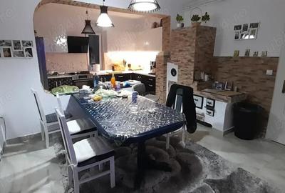 Casă cu 4 camere cu Teren 300 Mp în Central - 6