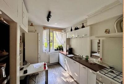 Apartament cu 2 camere semidecomandat în Cina