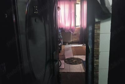Garsonieră decomandată în Central