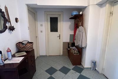 Apartament cu 2 camere decomandat în Calea București