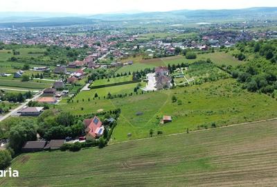 Teren de 730 mp, în Central - 4