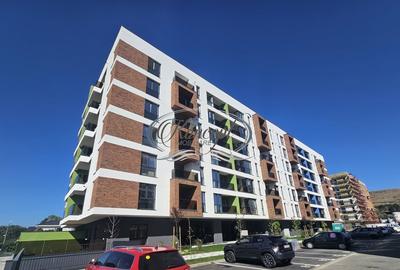 Apartament cu 3 camere semidecomandat în Florești