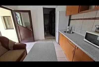 Casă cu 2 camere cu Teren 800 Mp în Gherghița