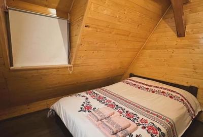 Casă individuală cu 8 camere cu Canalizare în Colibița - 1