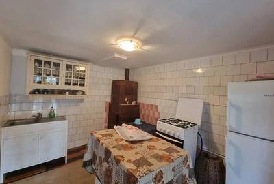 Casă în Moroeni - 12