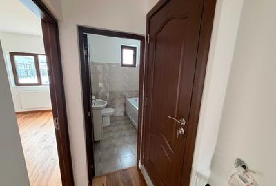 Casă cu 4 camere cu Teren 170 Mp în Central - 1