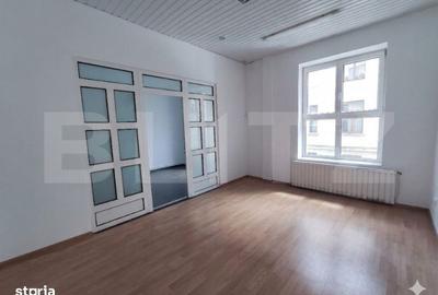 Spațiu comercial, de 45 mp, în Horea - 3
