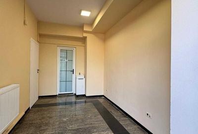 Spațiu comercial, de 60 mp, în Exterior Vest