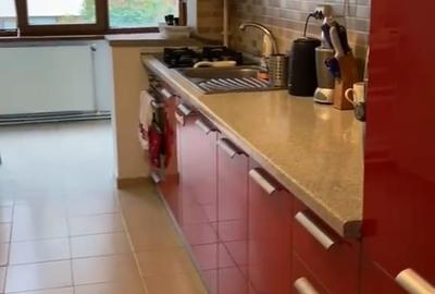 Apartament cu 3 camere semidecomandat în Berceni - 9