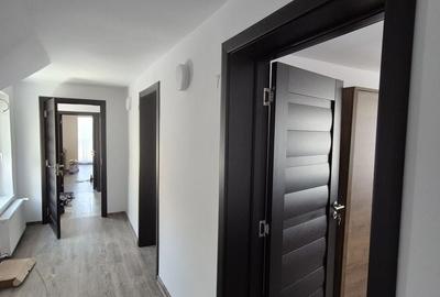 Apartament cu 4 camere în Lefaia