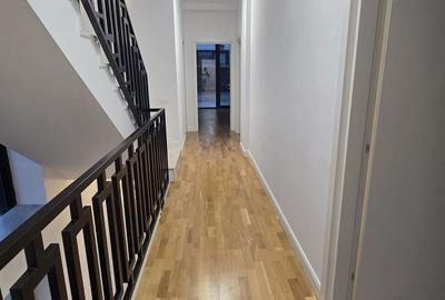 Casă cu 5 camere cu Teren 200 Mp în Central