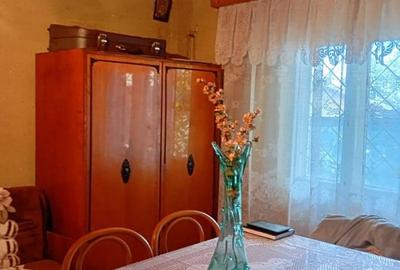 Casă cu 4 camere cu Teren 1900 Mp în Central