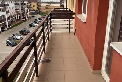 Apartament cu 2 camere semidecomandat în Sânpetru
