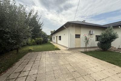 Casă cu 4 camere în Lipănești