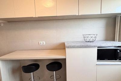 Apartament cu 2 camere decomandat în Km 4 - 7